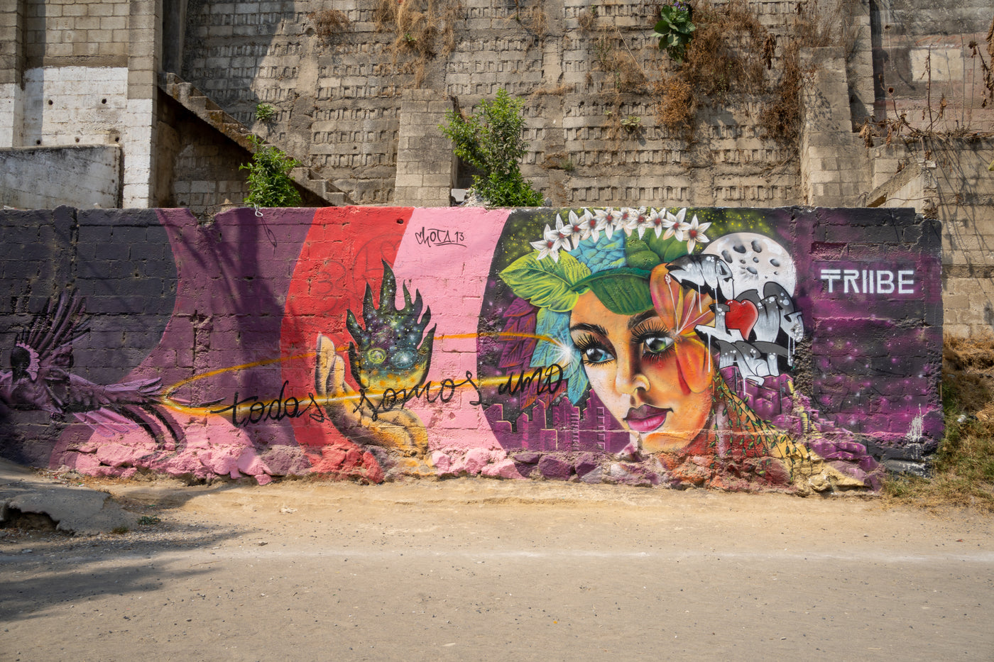 A mural for Vista Hermosa